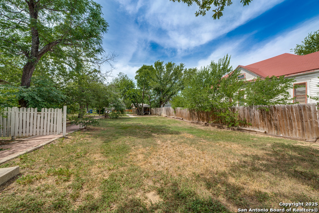 Image 5 of 9 For 622 Nolan  