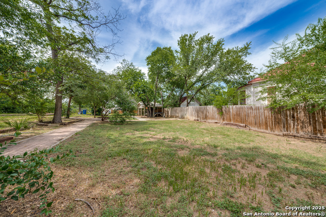 Image 6 of 9 For 622 Nolan  