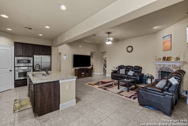 Image 12 of 35 For 8718 Silver Rock