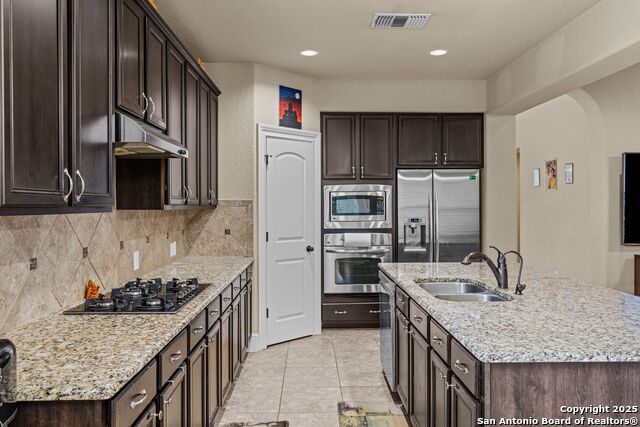 Image 15 of 35 For 8718 Silver Rock