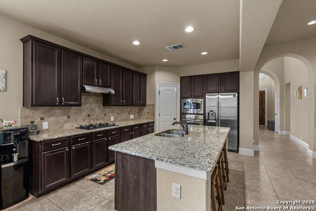 Image 17 of 35 For 8718 Silver Rock