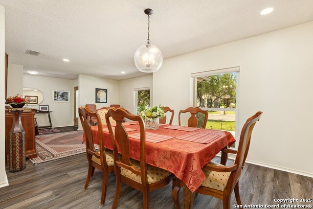 Image 14 of 40 For 19706 Encino Knoll