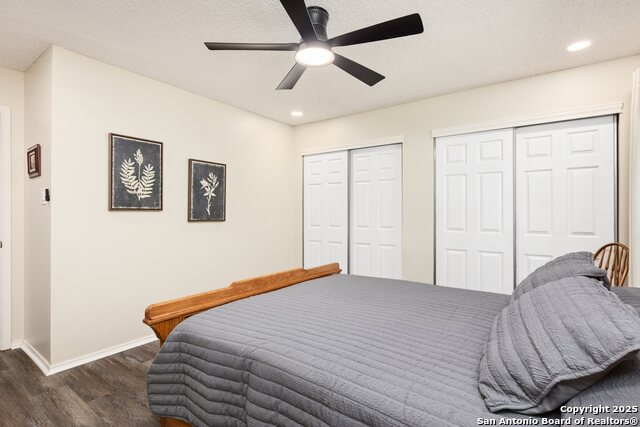Image 21 of 40 For 19706 Encino Knoll
