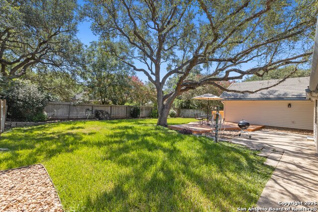 Image 34 of 40 For 19706 Encino Knoll