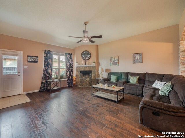 Image 10 of 42 For 15207 Comanche Mist