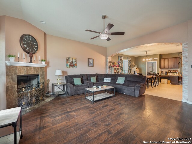 Image 11 of 42 For 15207 Comanche Mist