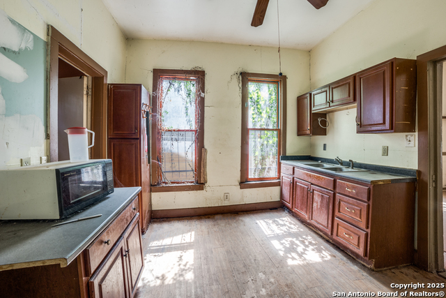 Image 5 of 10 For 617 Dawson