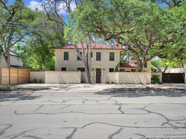 Image 10 of 57 For 421 Hildebrand E