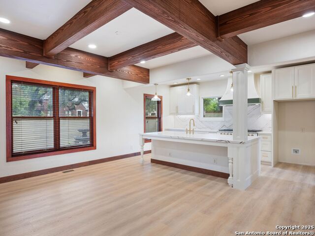 Image 22 of 57 For 421 Hildebrand E