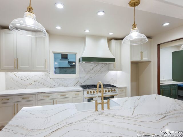 Image 26 of 57 For 421 Hildebrand E