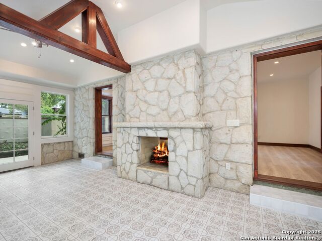 Image 33 of 57 For 421 Hildebrand E