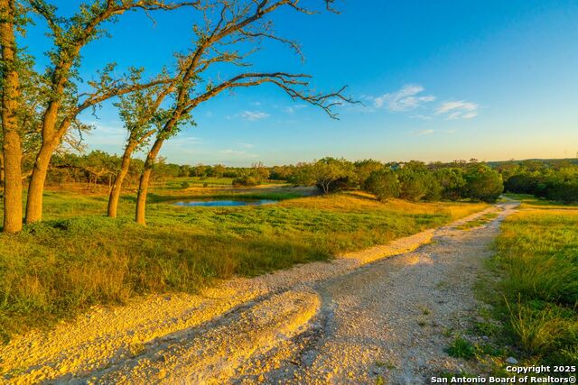 Image 16 of 28 For 112 Majestic Oaks Drive