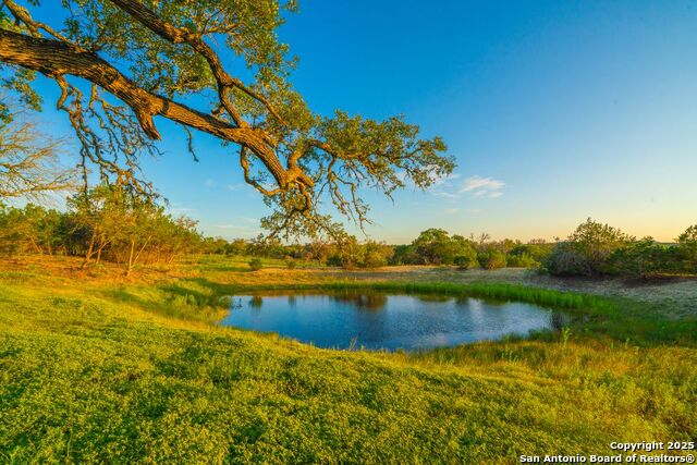 Image 18 of 28 For 112 Majestic Oaks Drive