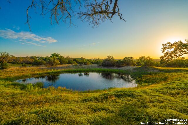 Image 20 of 28 For 112 Majestic Oaks Drive