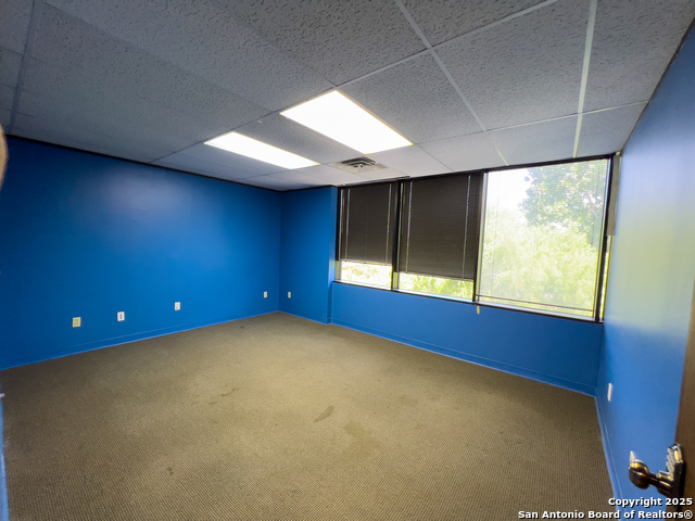 Listing photo id 20 for 2040 Babcock  304