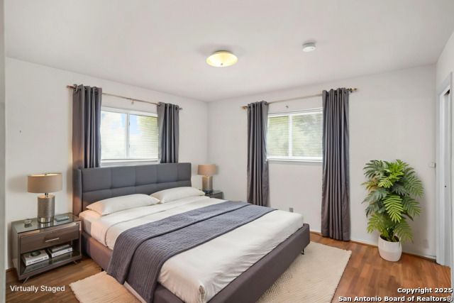 Listing photo id 8 for 4875 Castle Arms