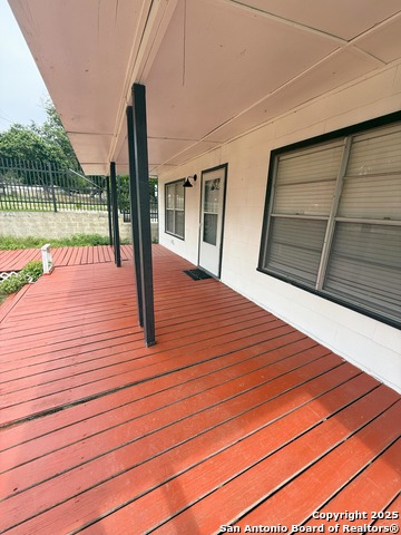 Image 2 of 15 For 507 Black Bass Rd