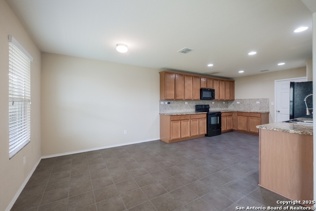 Image 13 of 35 For 11709 Silver Sky