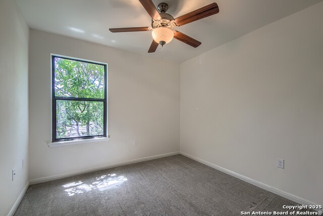 Image 16 of 27 For 519 Arthur St  # 201
