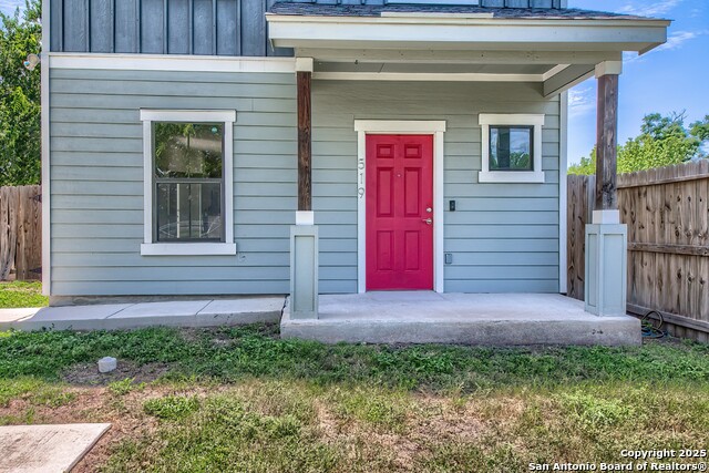 Image 3 of 27 For 519 Arthur St  # 201