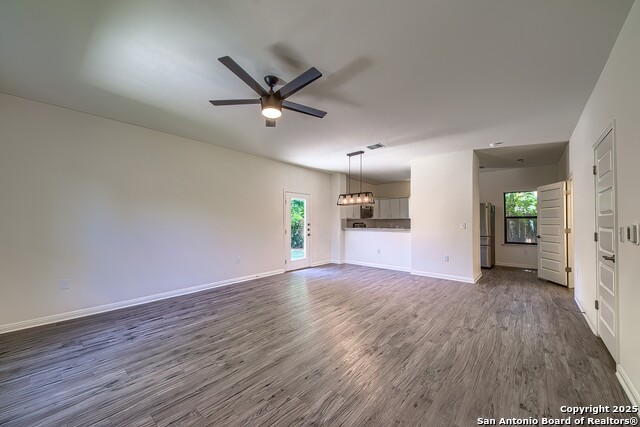 Image 5 of 27 For 519 Arthur St  # 201