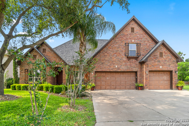 Image 4 of 29 For 109 Palm Valley Cir