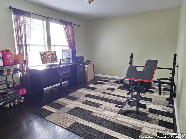 Image 4 of 23 For 3418 Sherwin Dr