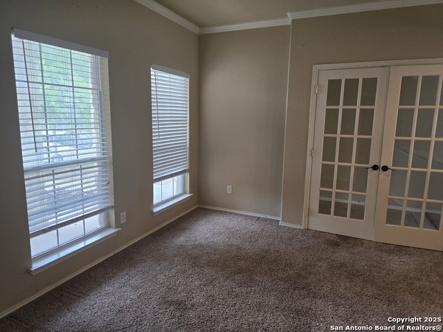 Listing photo id 4 for 9510 Rainbow Creek