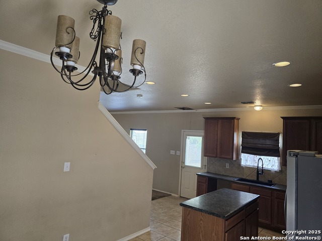 Listing photo id 7 for 9510 Rainbow Creek