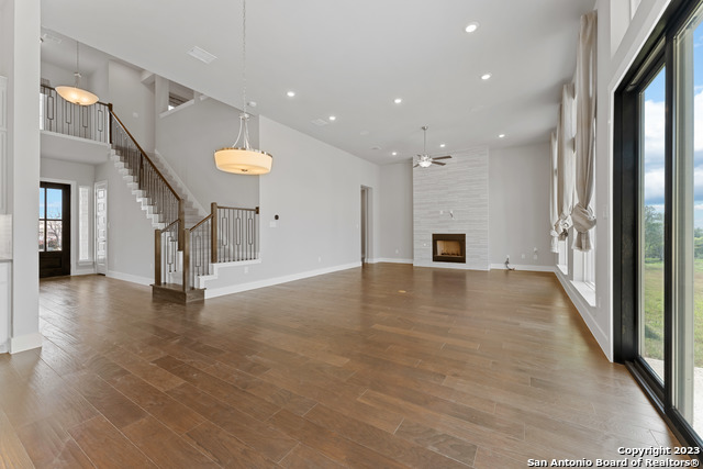 Listing photo id 8 for 9 Cattle Dr  