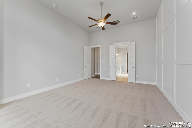 Listing photo id 13 for 9 Cattle Dr  