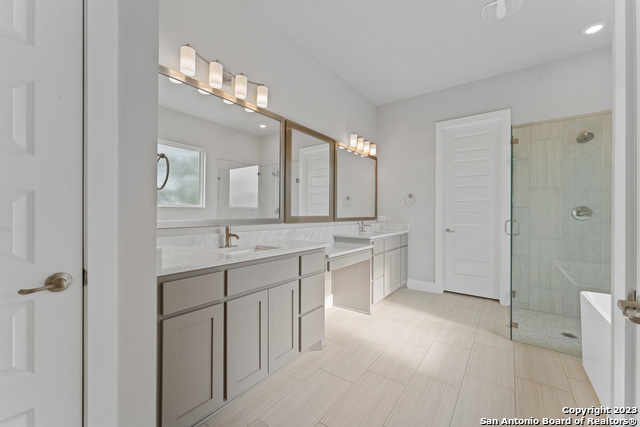 Listing photo id 14 for 9 Cattle Dr  