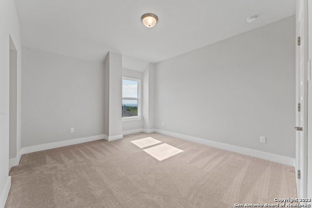 Listing photo id 23 for 9 Cattle Dr  