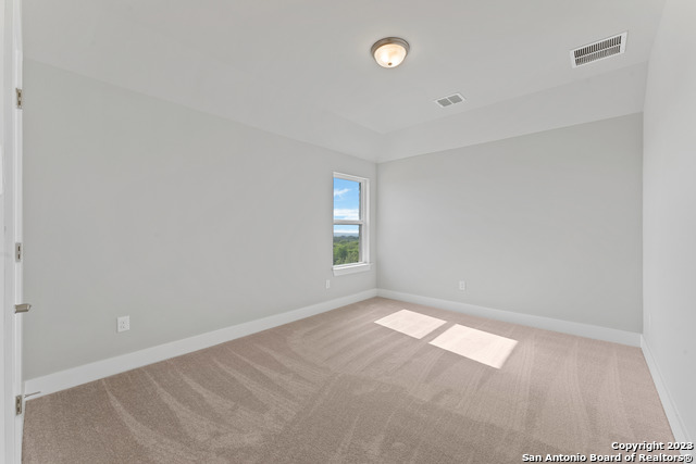 Listing photo id 24 for 9 Cattle Dr  