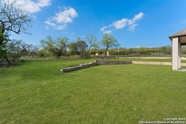 Listing photo id 35 for 9 Cattle Dr  