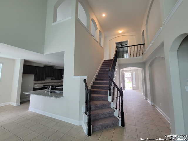 Image 2 of 5 For 104 Tiltwood