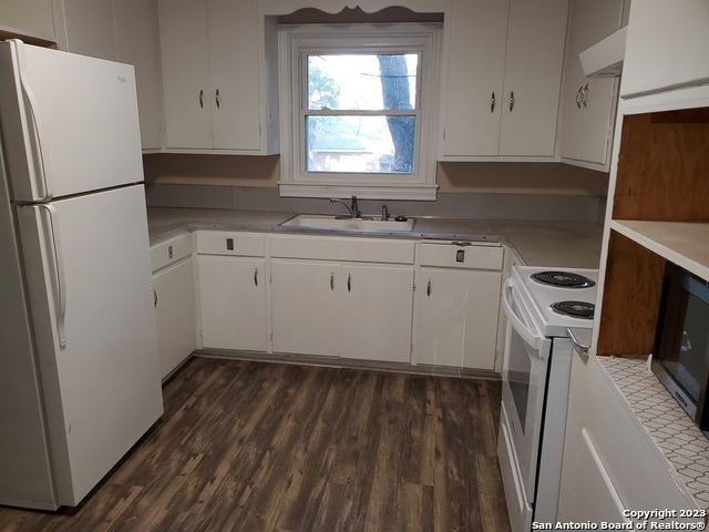 Image 11 of 25 For 105 Hillcrest Dr W