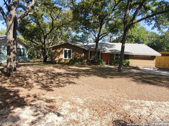 Image 3 of 25 For 105 Hillcrest Dr W