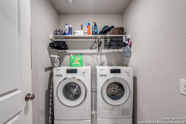 Image 18 of 22 For 5730 Leisure Cres