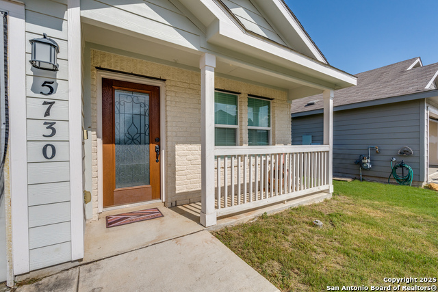 Image 2 of 22 For 5730 Leisure Cres