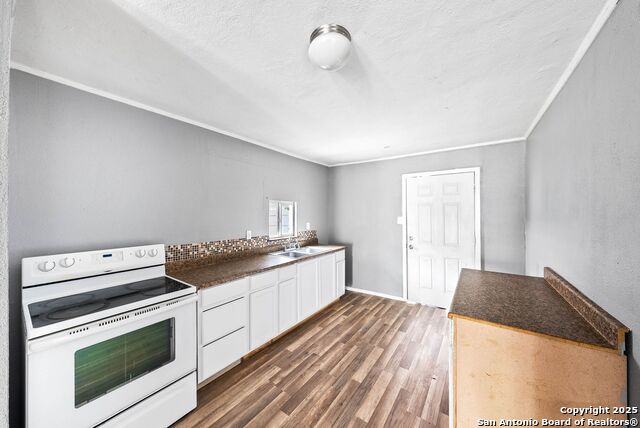 Image 10 of 27 For 2438 Royal Oaks