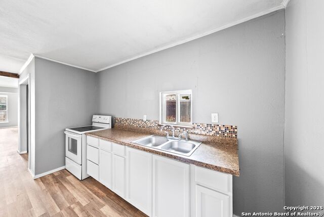 Image 11 of 27 For 2438 Royal Oaks