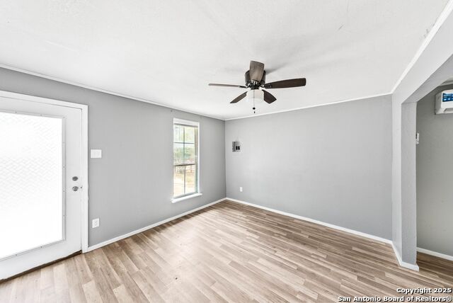 Image 6 of 27 For 2438 Royal Oaks