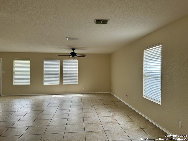 Listing photo id 0 for 327 Ville Serene