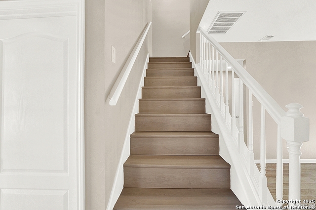 Image 11 of 16 For 8303 Copperknoll