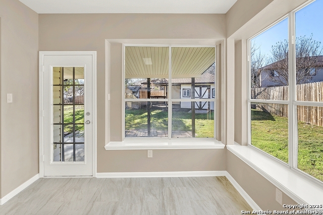 Image 7 of 16 For 8303 Copperknoll
