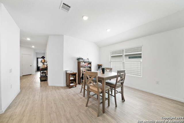 Image 12 of 26 For 4339 Meadowland Pl