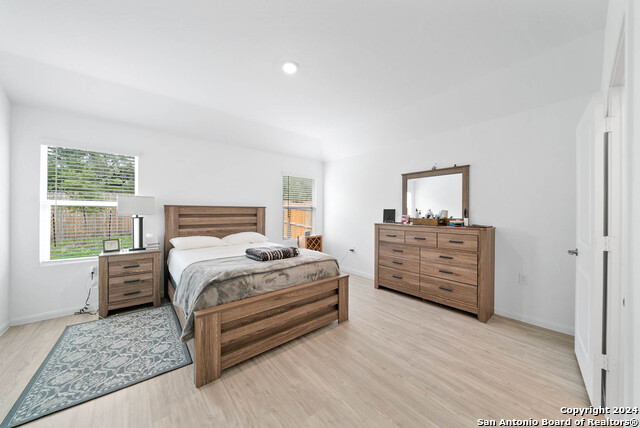 Image 14 of 26 For 4339 Meadowland Pl