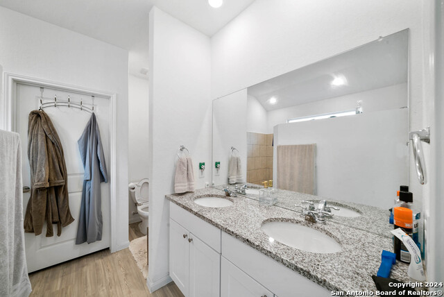Image 17 of 26 For 4339 Meadowland Pl