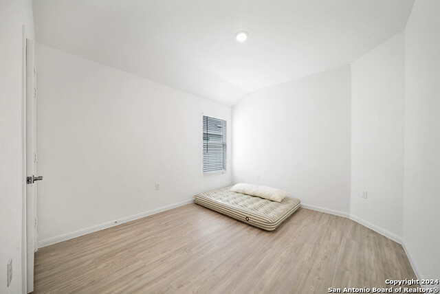 Image 19 of 26 For 4339 Meadowland Pl